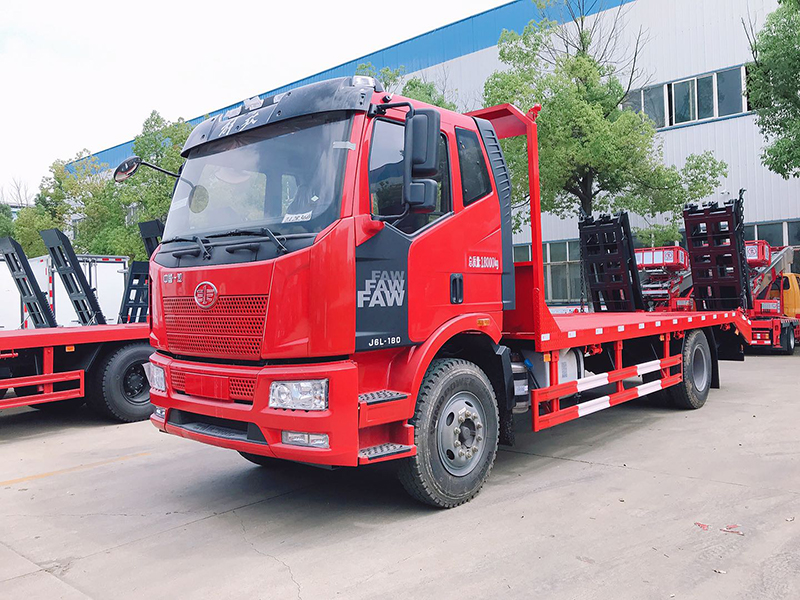 國六解放J6單橋平板運(yùn)輸車